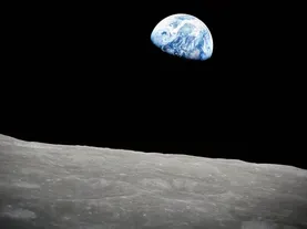 Capturing "Earthrise" from Apollo 8