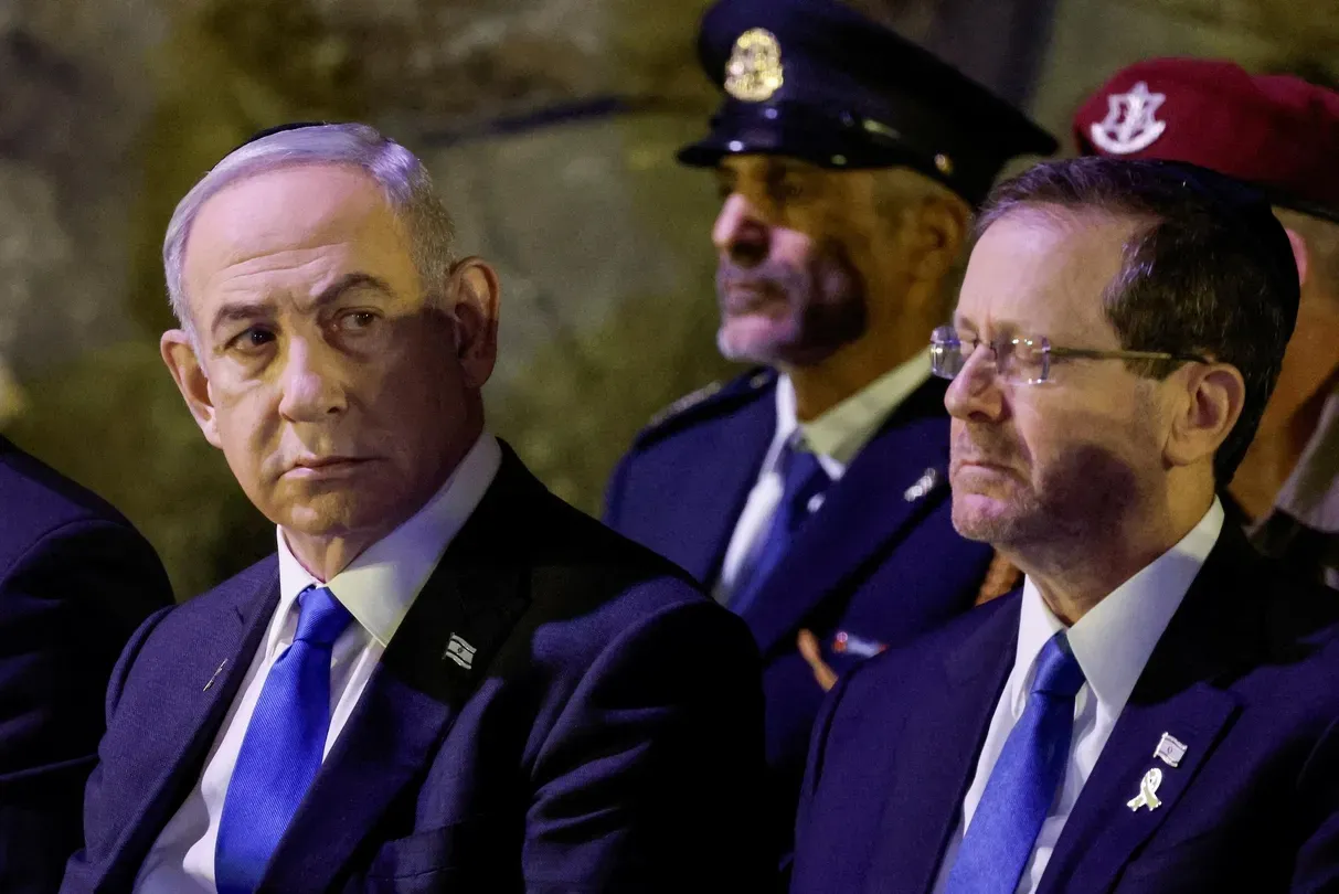 News Wrap: Netanyahu asks Israel’s president for pardon