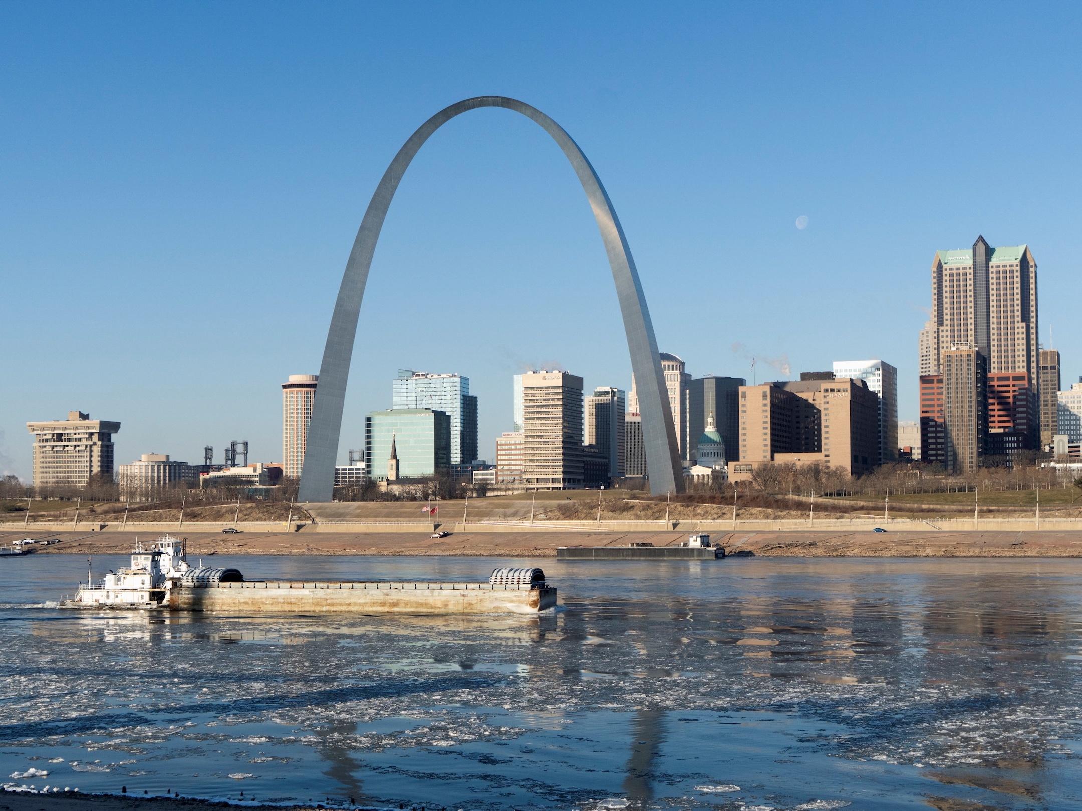 PBS NewsHour, Mississippi River's historic lows cause shipping woes, Season 2023