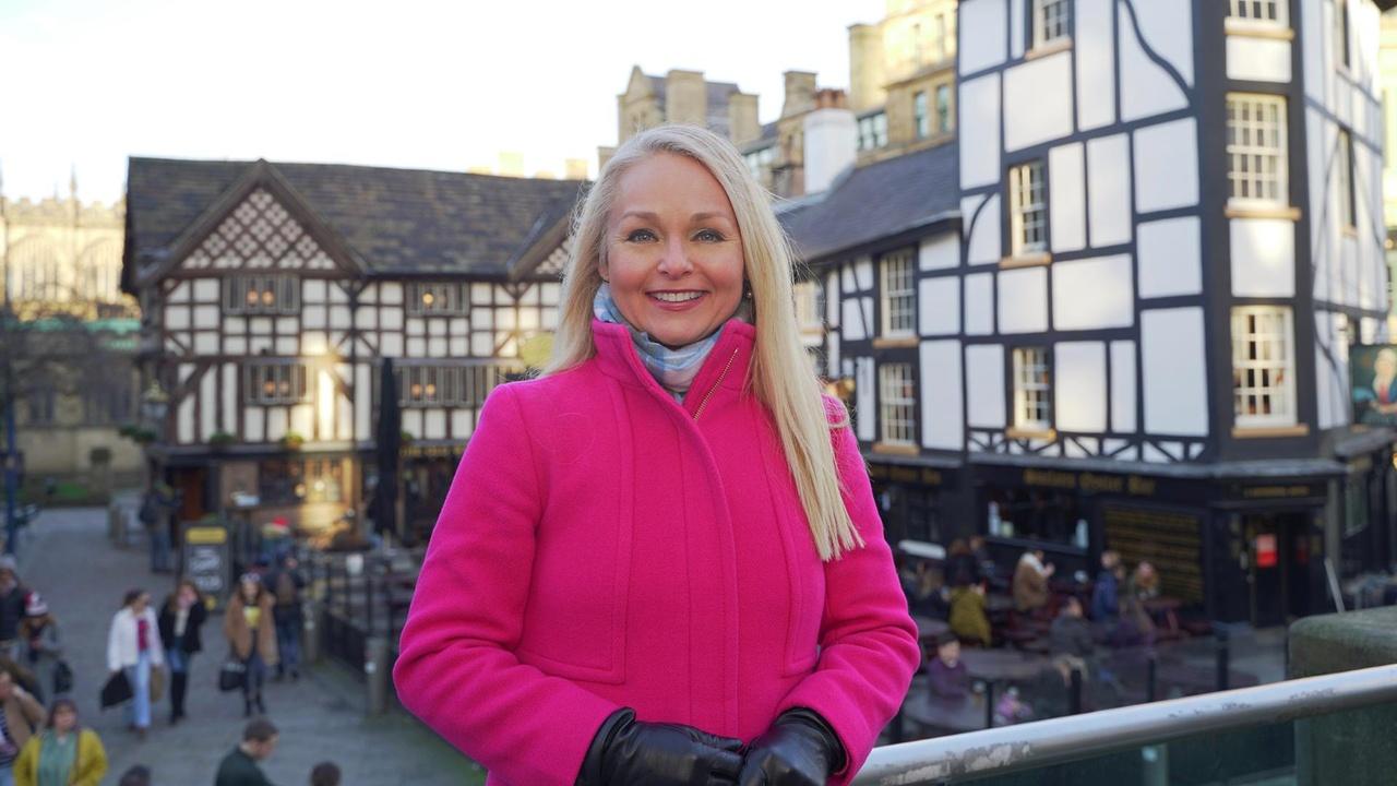 Curious Traveler Curious Manchester airing Mon, Nov 2 9:00 am