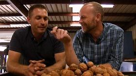 Video thumbnail: Rob on the Road World Famous Walnuts