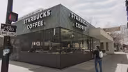 Chicago-Area Starbucks Workers Pushing to Unionize