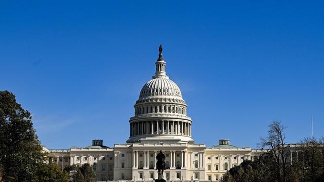 News Wrap: Shutdown ties record for longest in history