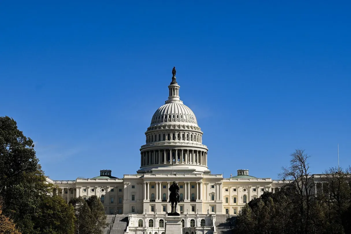 News Wrap: Shutdown ties record for longest in history