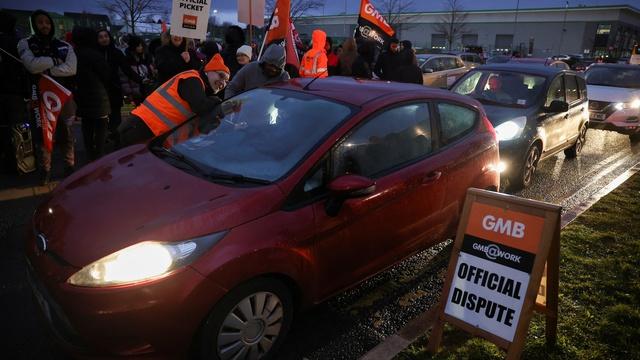 News Wrap: Amazon workers across Europe walk out in protest