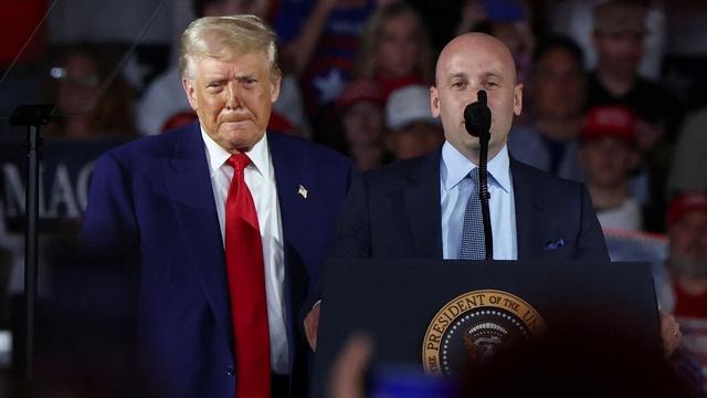 Miller suggests suspending habeas corpus to deport migrants
