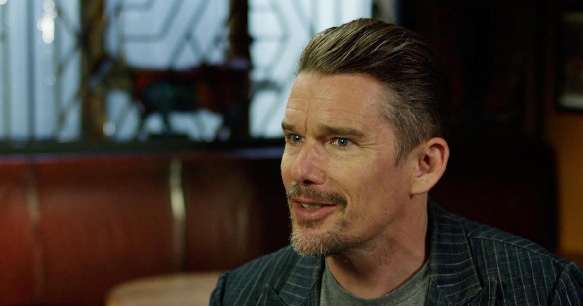 ethan-hawke-nudity