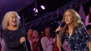 Carole King, Vanessa Carlton Perform "I Feel the Earth Move"