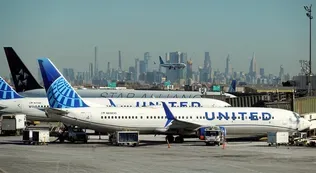 News Wrap: Hundreds of flights canceled or delayed at Newark
