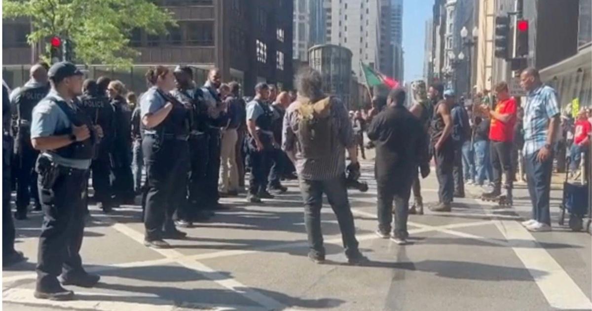 Chicago Tonight | Protesters Look to March Again as Chicago Police Hold ...