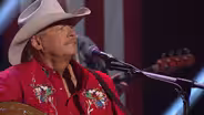 Alan Jackson Performs "America the Beautiful"