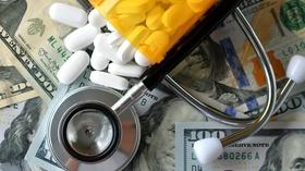 Video thumbnail: PBS NewsHour Why are drug prices still going up despite Trump promises?