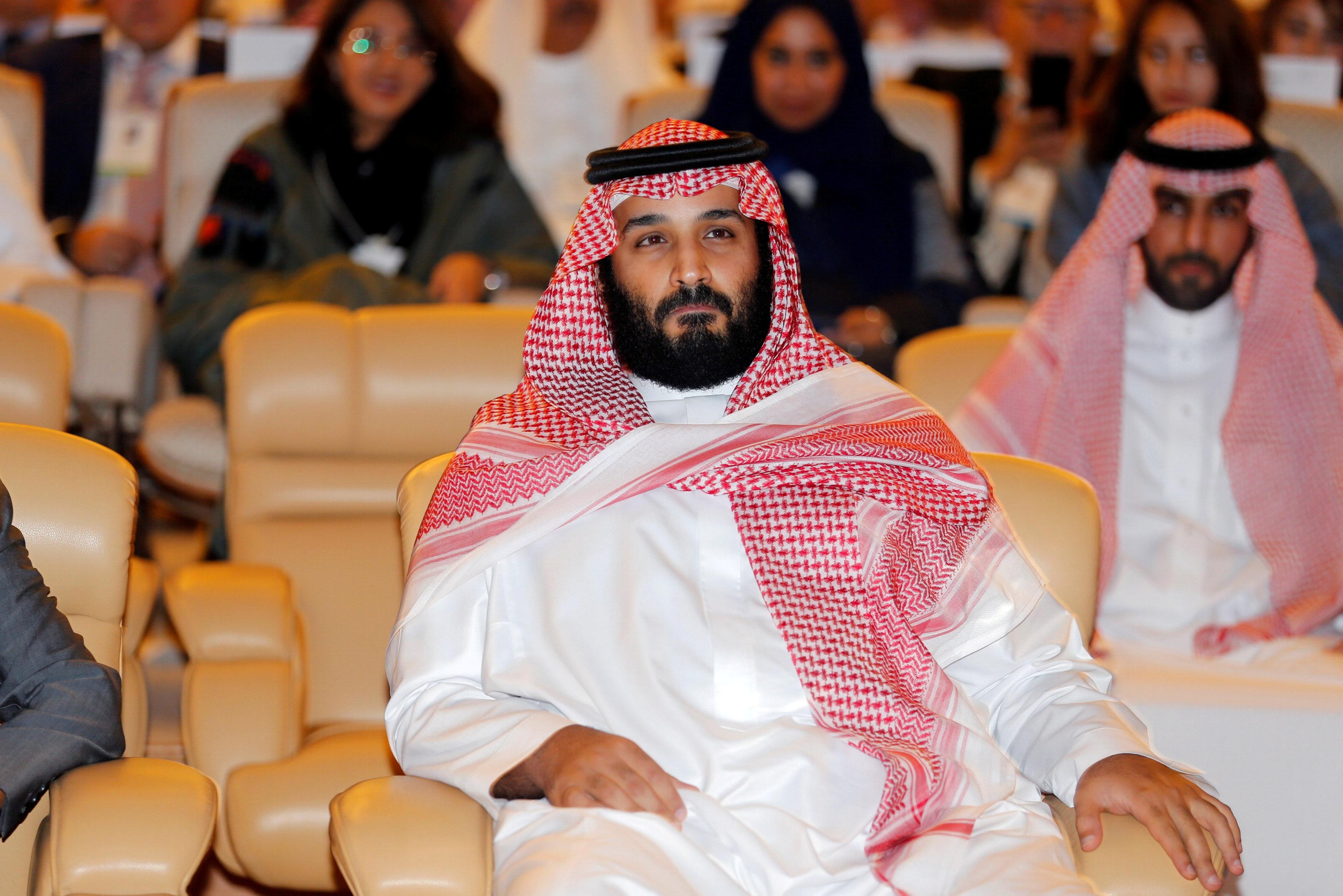 Saudi Arabia arrests 4 ministers and 11 princes