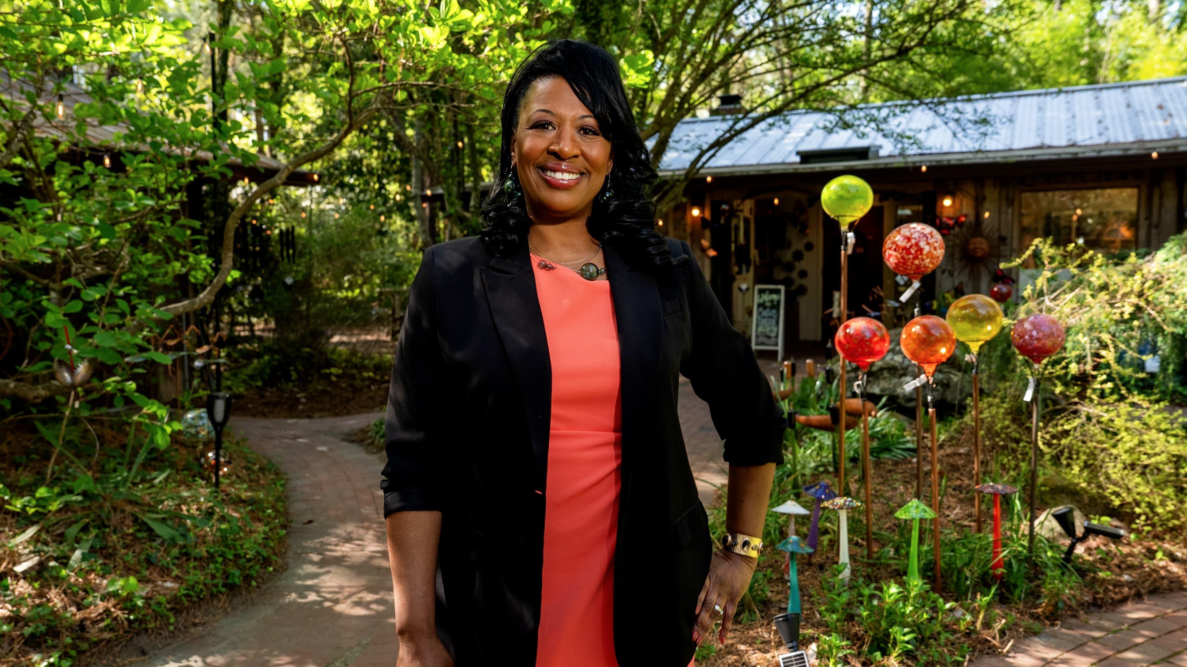 Host of NC Weekend Deborah Holt Noel.