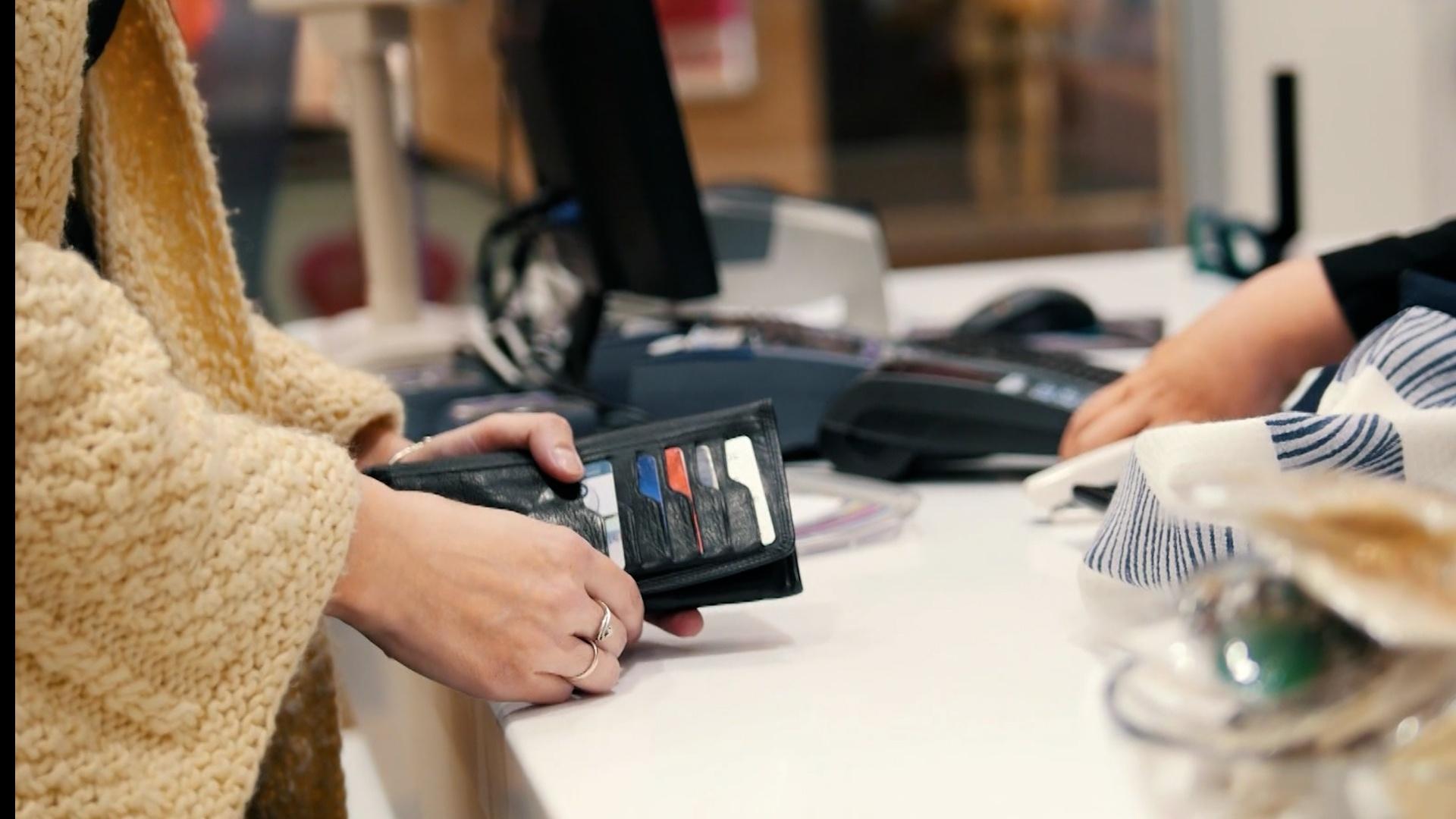 Tariffs and Holiday Shopping