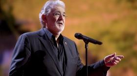 Video thumbnail: PBS NewsHour Opera star Placido Domingo accused of sexual impropriety