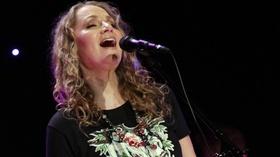 Video thumbnail: Infinity Hall Live Joan Osborne "Brokedown Palace"