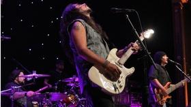 Video thumbnail: Infinity Hall Live Los Lonely Boys "Heaven"