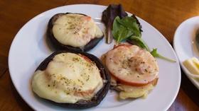 Video thumbnail: LiveFIT NH LiveFIT NH Recipe Minute with Eileen Behan | Portobello...