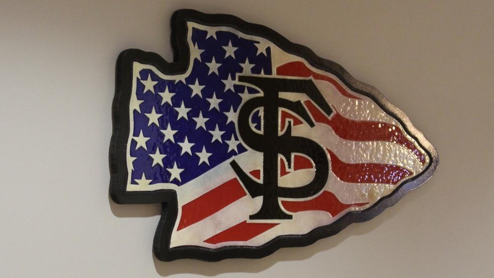 Artwork Symbolizes Support for Student Veterans image