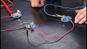 Video thumbnail: Chemistry & Physics Physics 904: Parallel Circuits