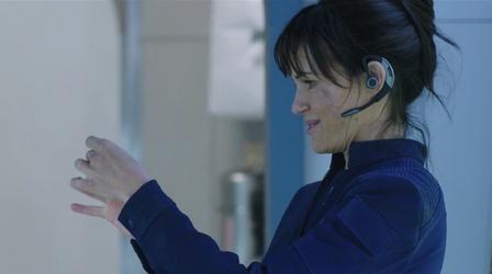 Video thumbnail: Flicks Carla Gugino for "The Space Between Us"