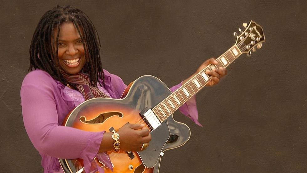 Ruthie Foster image