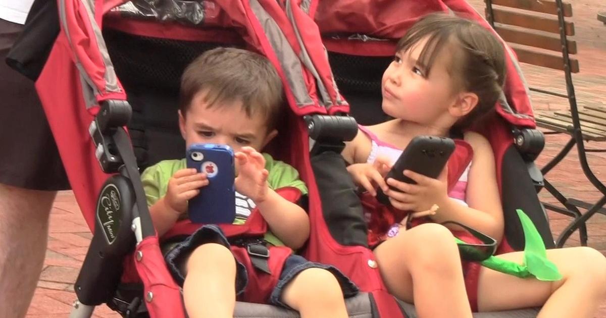 Public media commons | young journalists 2013: teens and cellphones