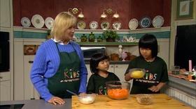 Video thumbnail: Kids in the Kitchen Kids in the Kitchen: Green Eggs and Ham