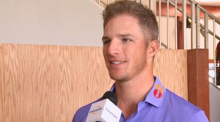 Video thumbnail: One-on-One Horizon and Golfer Morgan Hoffmann Promote Healthy Living