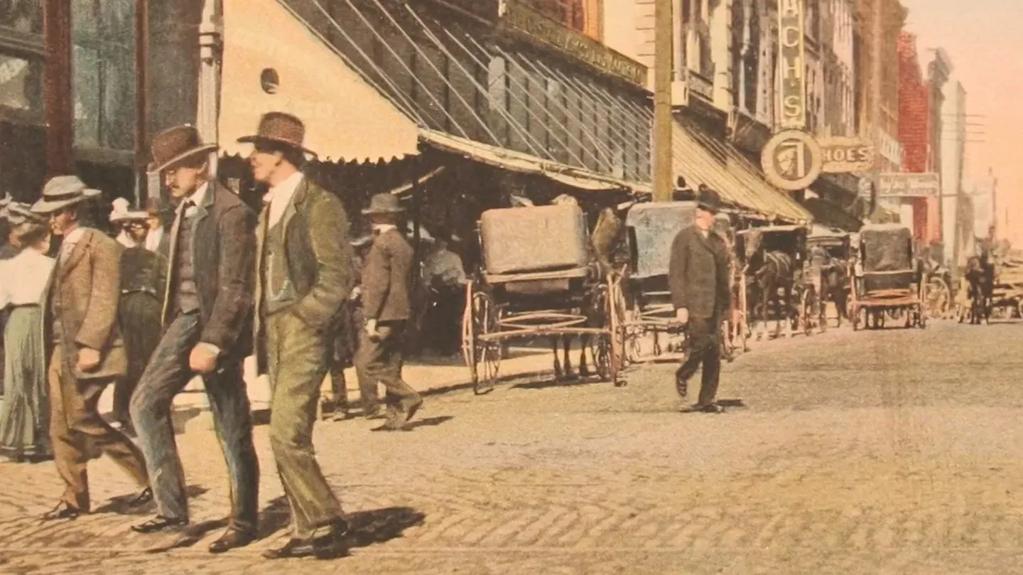 Nashville: The 20th Century in Photographs Volume 1