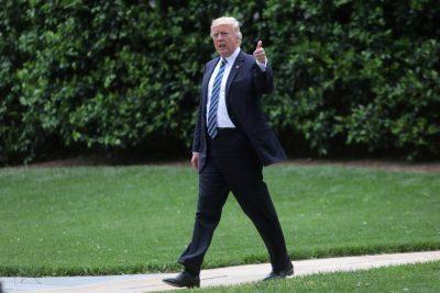 News Wrap: Trump names federal court nominees