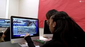 Video thumbnail: K-12 Multimedia Resources Beyond the Front Page - Journalism in the 21st Century Class