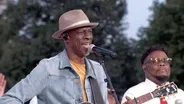 Keb’ Mo’ Performs "Lean on Me"