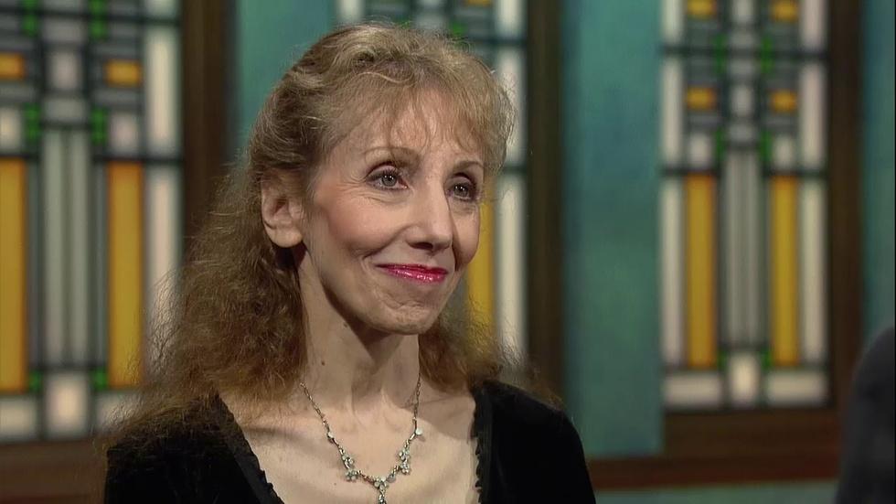 Hedy Weiss Reviews image