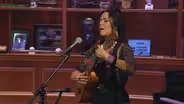 Web Extra: Lila Downs Performs ŰĎLa Cruz de OlvidoŰ