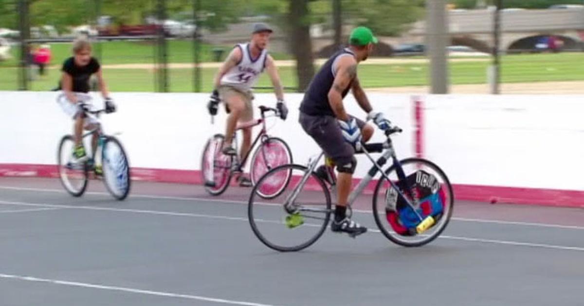 Bicycle Polo Season 2011 Episode 11/02/2011 Chicago Tonight PBS