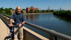 Video thumbnail: Chicago Tours with Geoffrey Baer Diversey Parkway