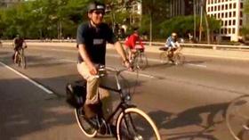 Video thumbnail: Chicago Tours with Geoffrey Baer Lake Shore Drive