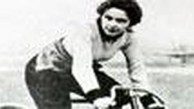 Video thumbnail: Chicago Tours with Geoffrey Baer History of Women in Biking
