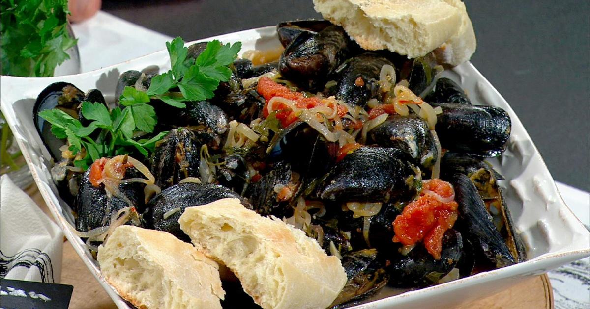 Carolina outdoor journal | mussels | simple cooking