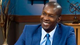 Video thumbnail: NC Bookwatch Damon Tweedy, Black Man In A White Coat
