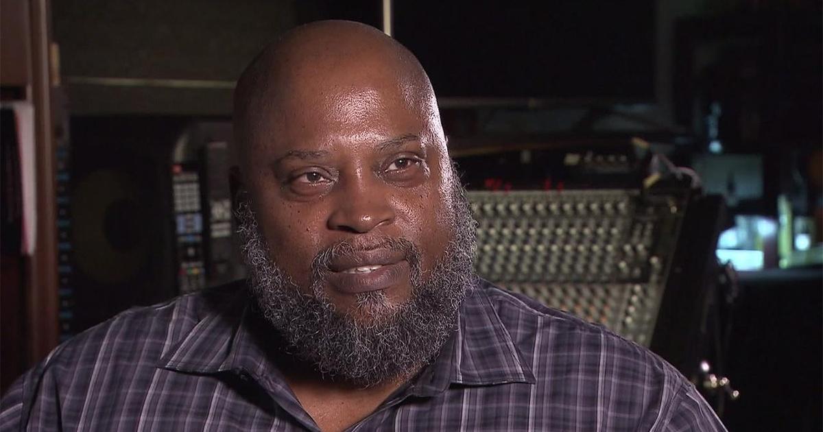 Applause Musician Raymond Towler; Violins of Hope, a Soldier’s Story