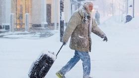Video thumbnail: PBS NewsHour Arctic weather enveloping Midwest blamed for 8 deaths