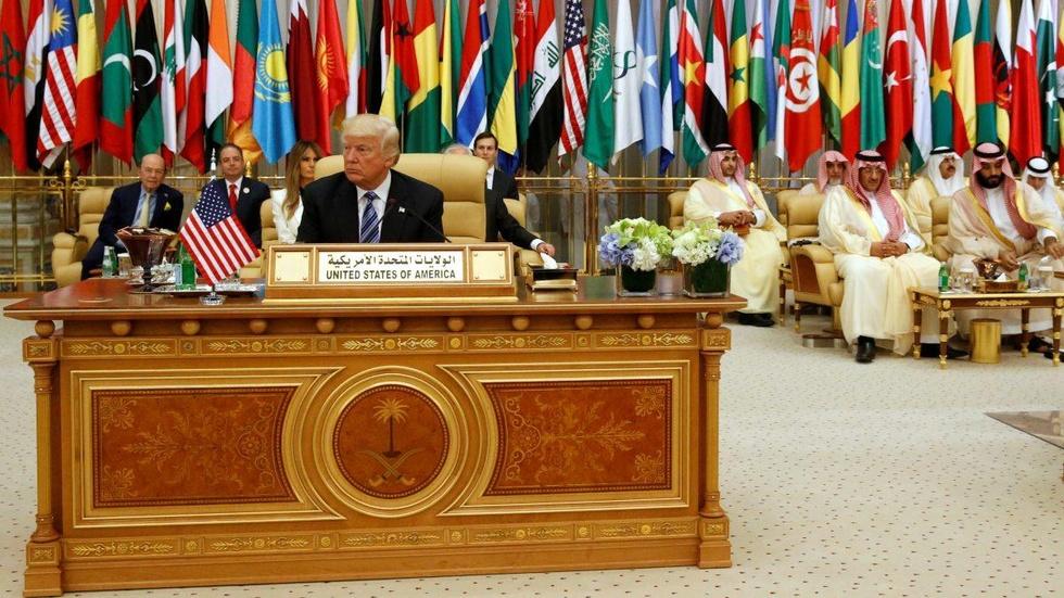 Trump calls on Arab world to unite against extremism image