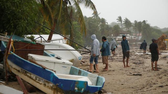 News Wrap: Hurricane Erick touches down in southern Mexico