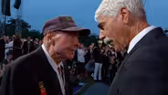 Sam Elliott pays tribute to SGT Ray Lambert