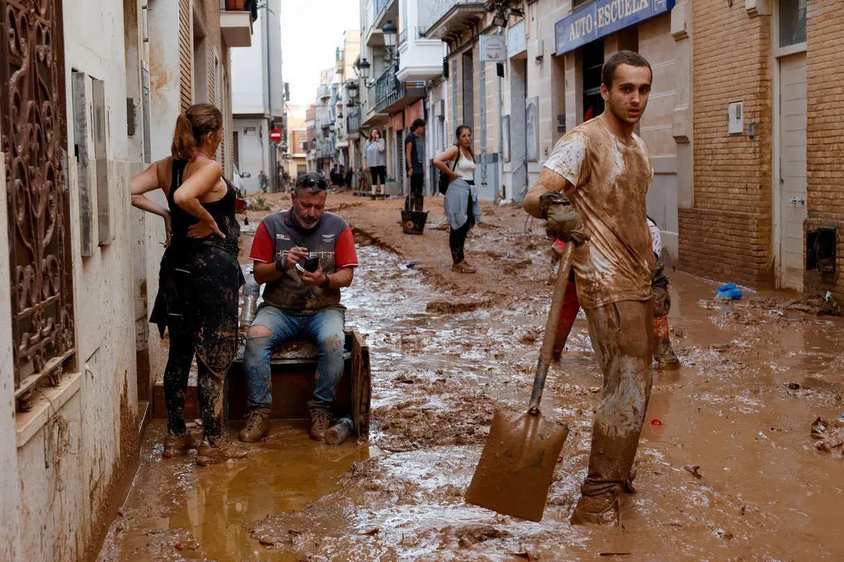 News Wrap: 158 confirmed dead from devastating Spain floods