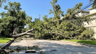 News Wrap: Power outages after storm leave many frustrated