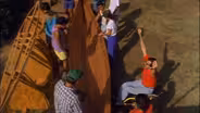 Community Builds Canoe Around Native Leader’s Dream